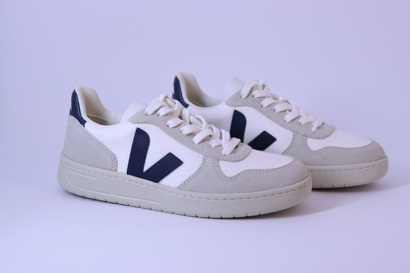 Tênis Feminino Veja V-10 B-Mesh White Nautico Pierre