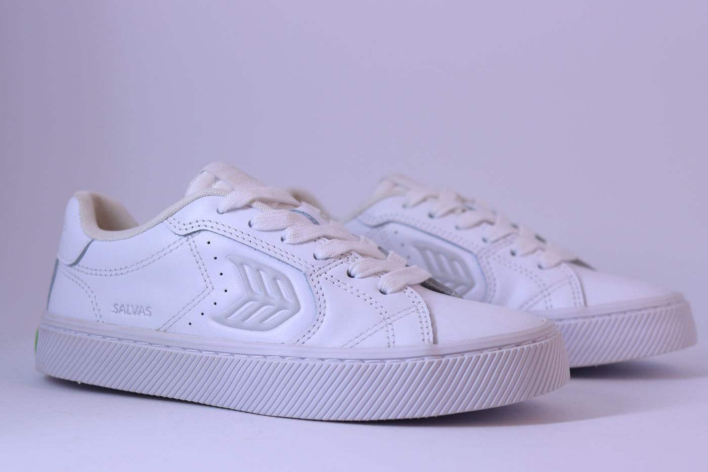 Tênis Feminino Cariuma Salvas - White