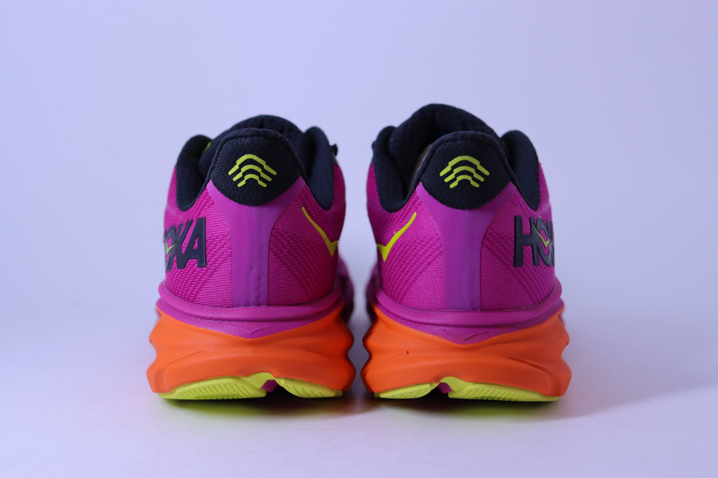 Tênis Hoka Clifton 9 – Fuchsia