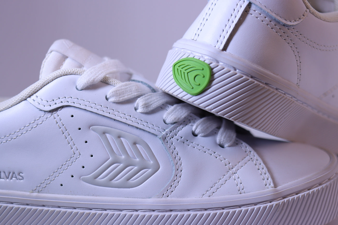 Tênis Feminino Cariuma Salvas - White