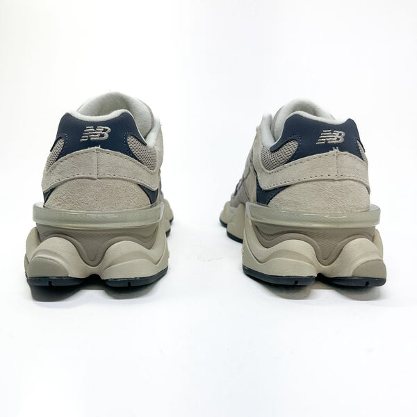 Tênis New Balance 9060 Bege Azul Marinho