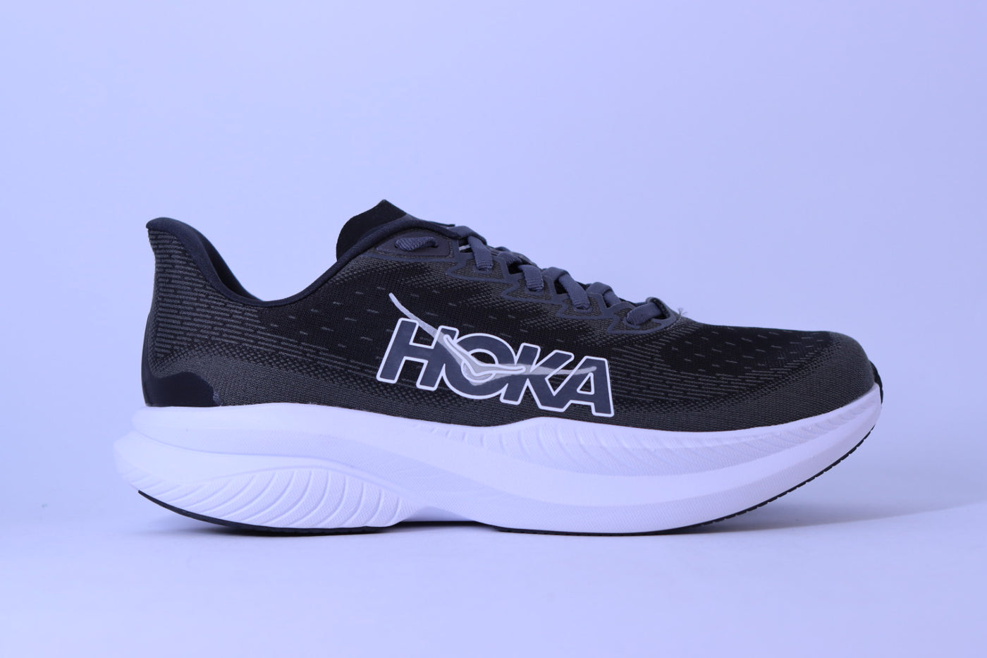 Tênis Hoka Mach 6 – Black / White