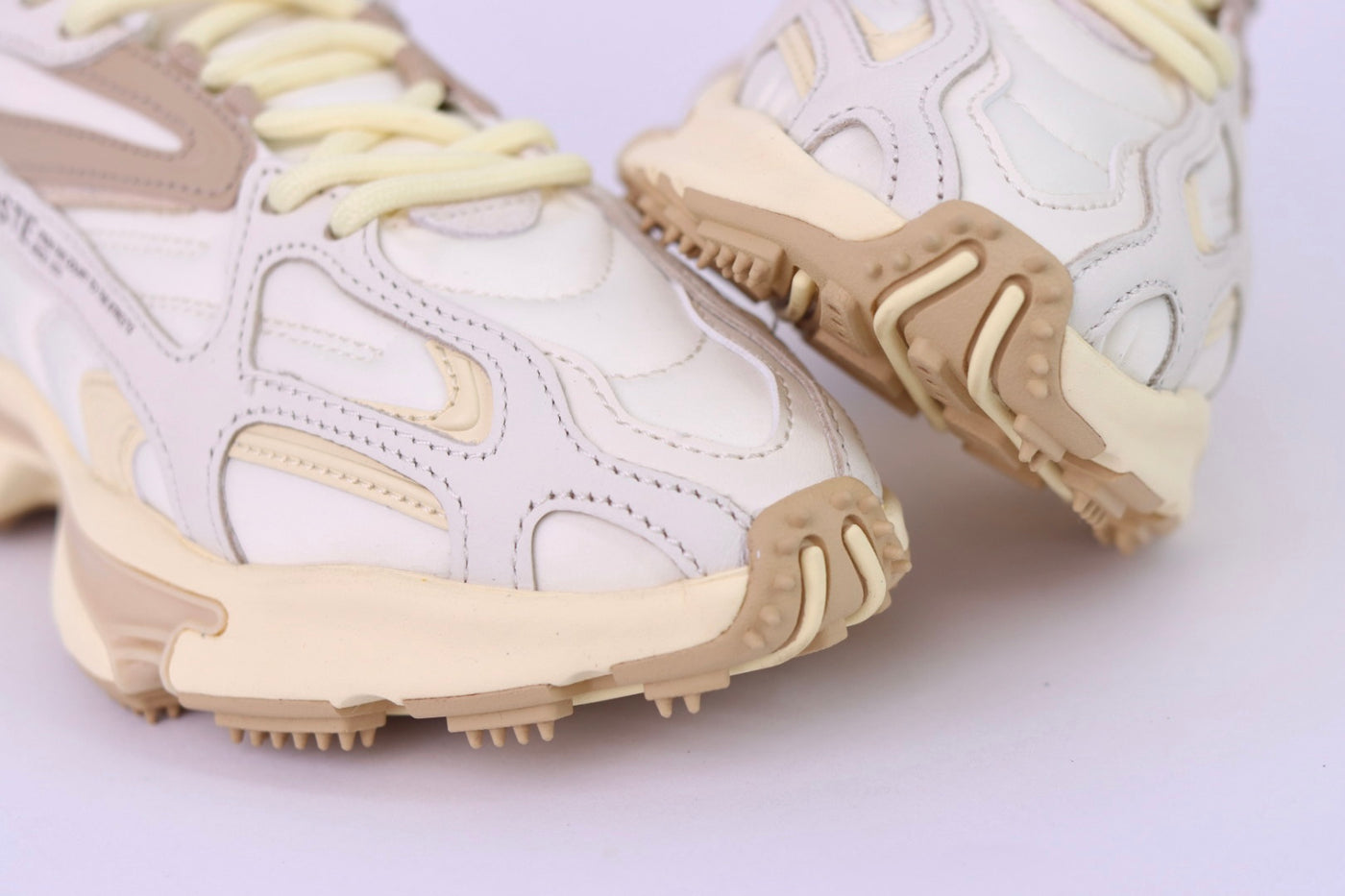 Tênis Feminino Lacoste L003 2K24 Bege