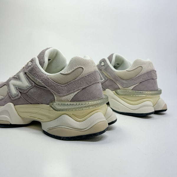 Tênis New Balance 9060 Rosa Claro Bege