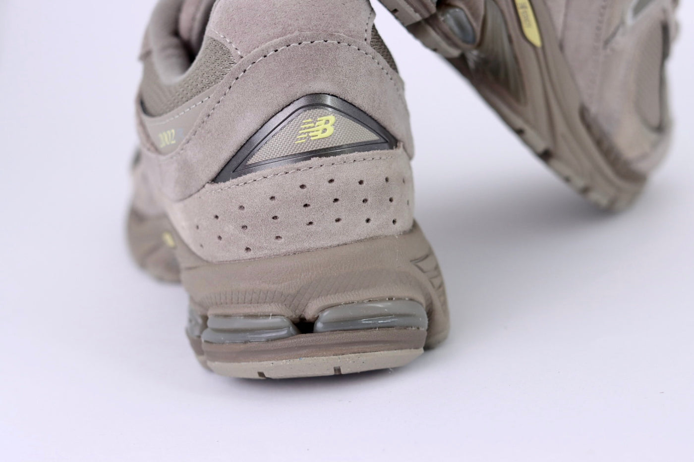 Tênis Feminino New Balance 2002R Arid Stone