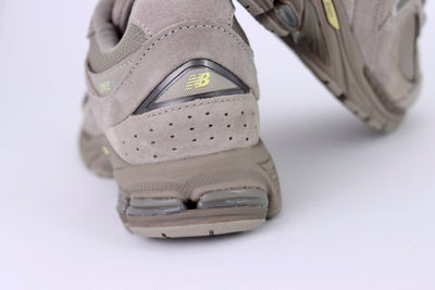 Tênis Feminino New Balance 2002R Arid Stone