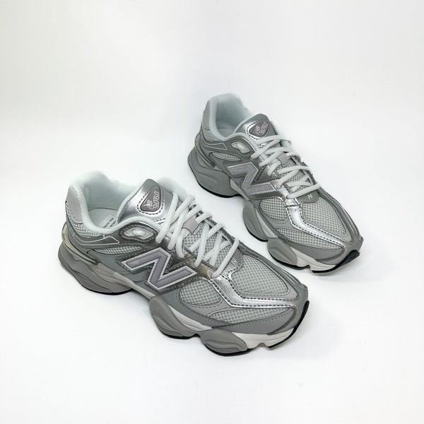 Tênis New Balance 9060 Cinza Metálico