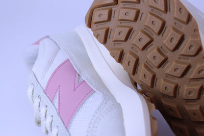 Tênis Feminino New Balance 370v1 Branco/Rosa