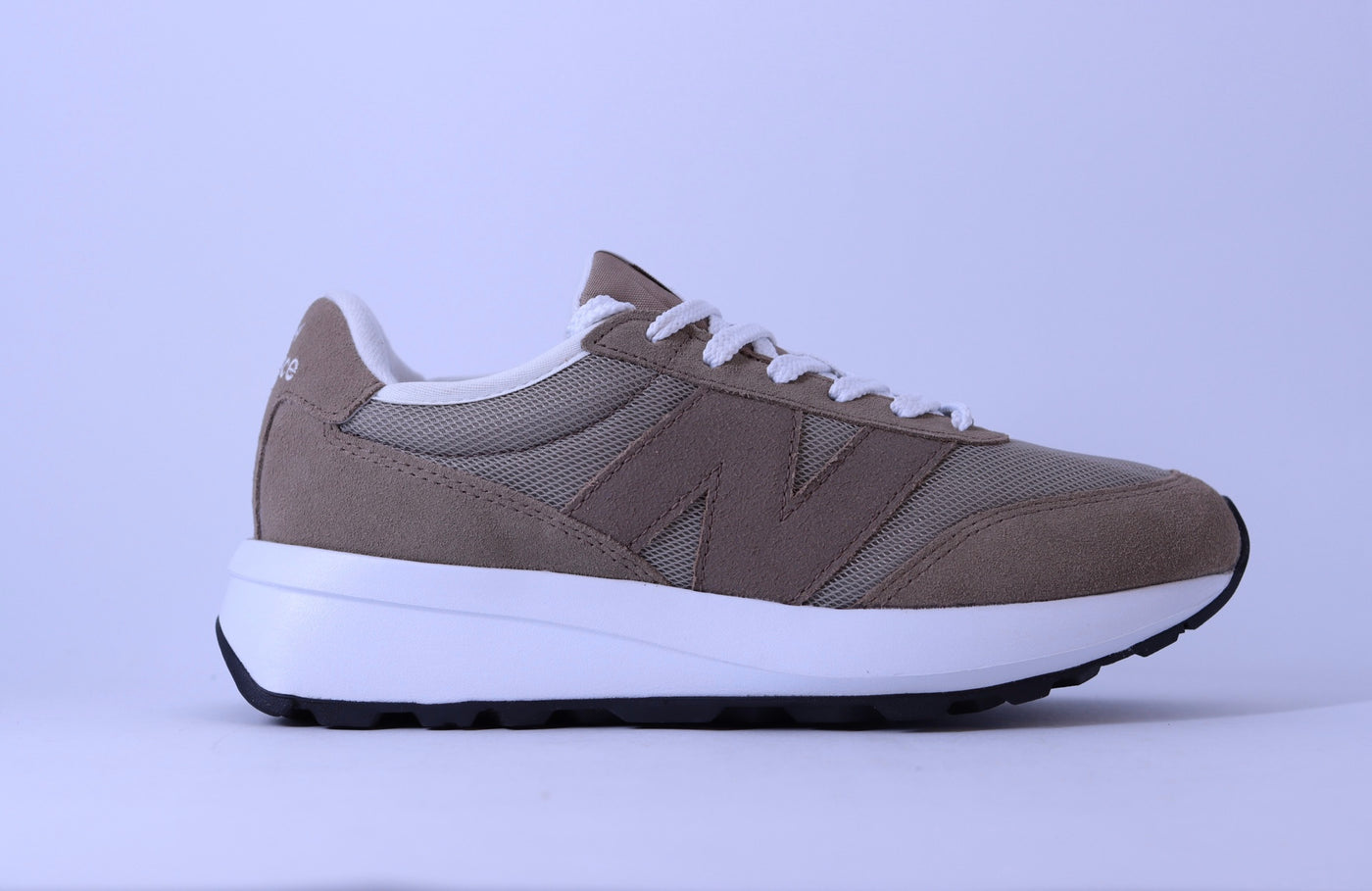 Tênis Feminino New Balance 370v1 Marrom / Taupe