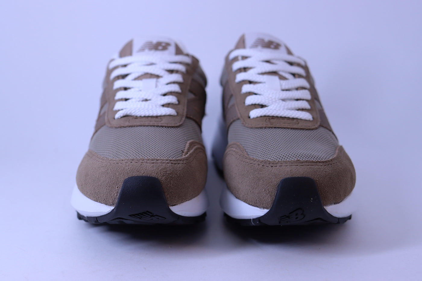 Tênis Feminino New Balance 370v1 Marrom / Taupe
