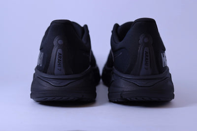 Tênis Hoka Arahi 7 – All Black