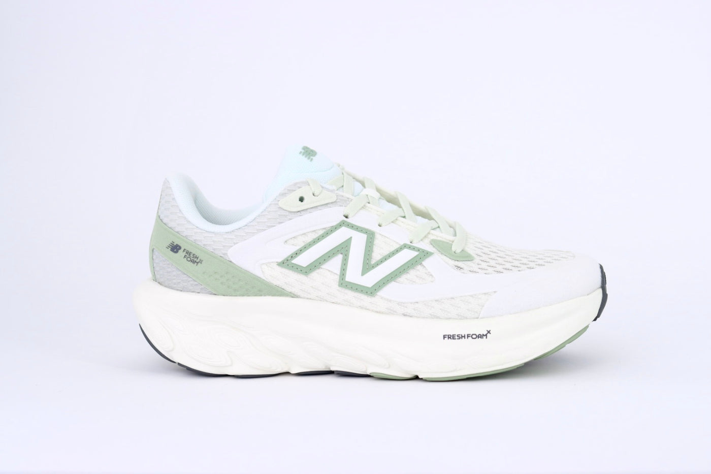 Tênis Feminino NB Fresh Foam Trainer Permafrost Garter Snake