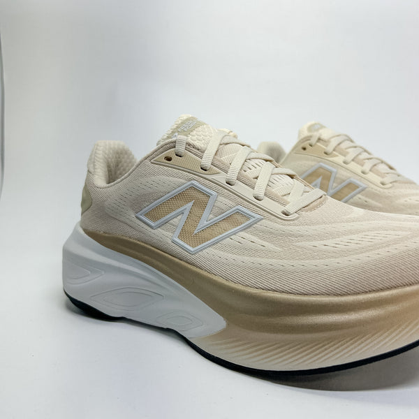 Tênis New Balance Fresh Foam x More V6 Bege Dourado