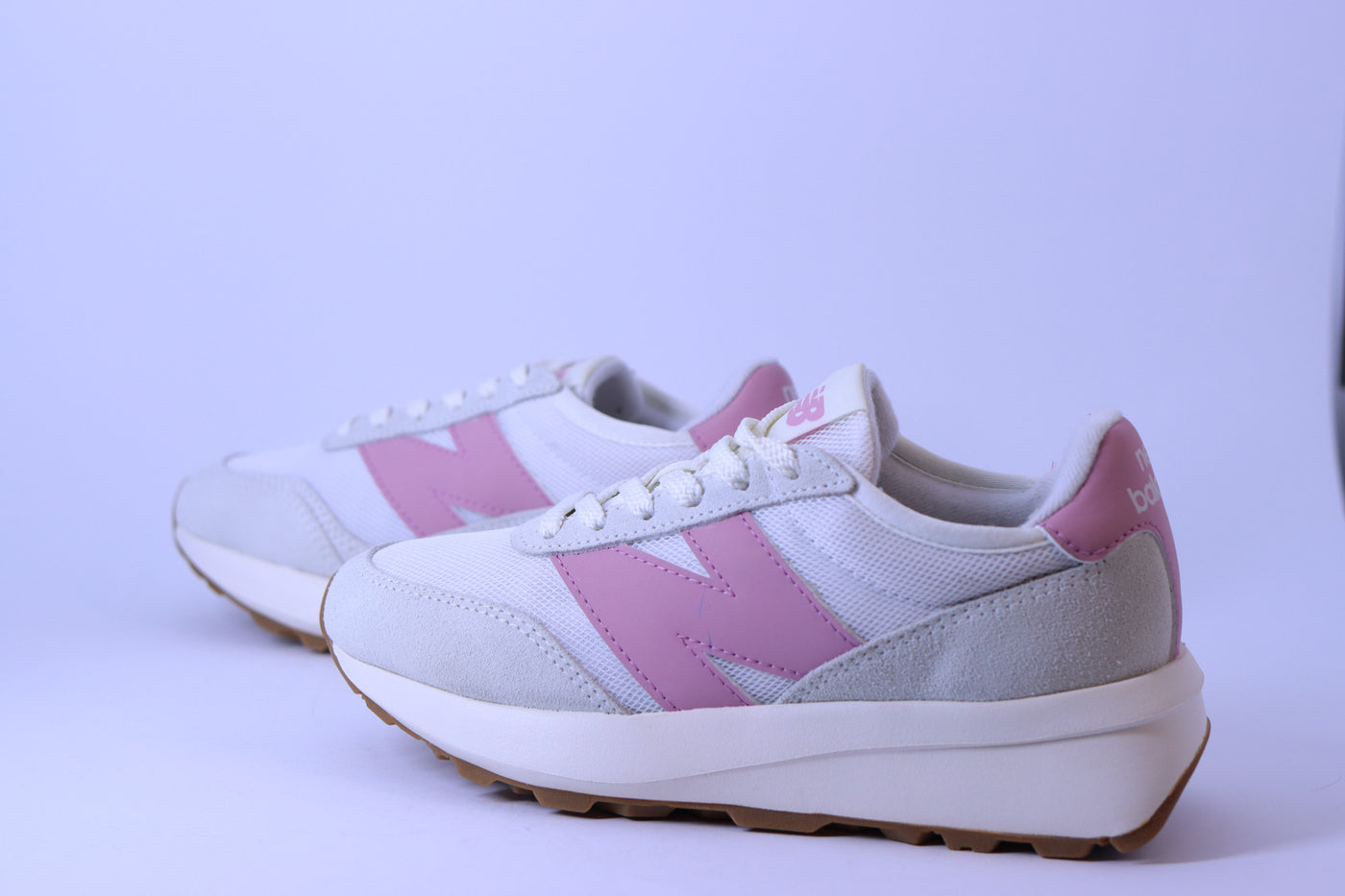 Tênis Feminino New Balance 370v1 Branco/Rosa