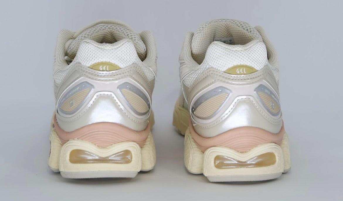 Tênis Feminino Asics Gel-Nimbus 9 Pale Oak Cream