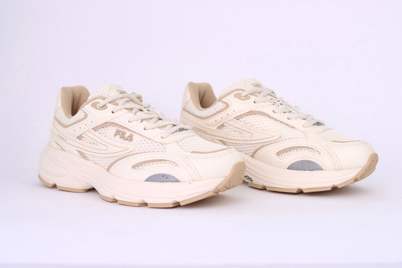 Tênis Feminino Fila Runner 2K Bege