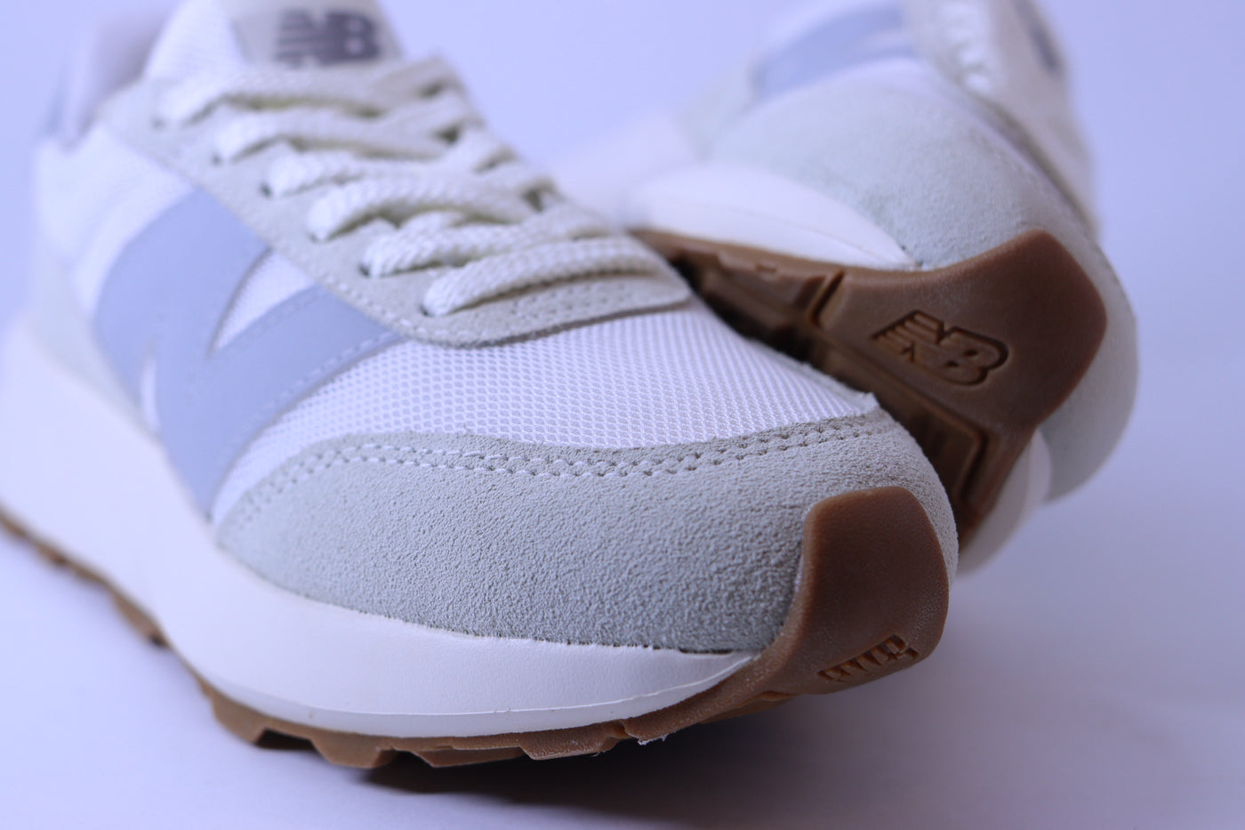 Tênis Feminino New Balance 370v1 Branco Off
