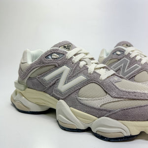Tênis New Balance 9060 Rosa Claro Bege