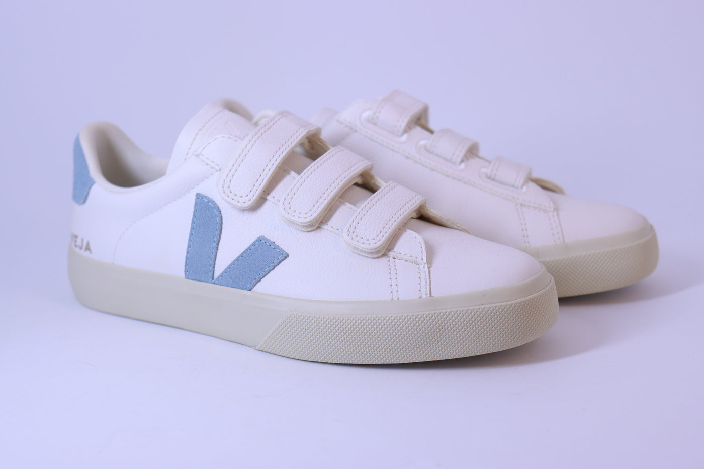 Tênis Feminino Veja Recife Chromefree Leather Steel