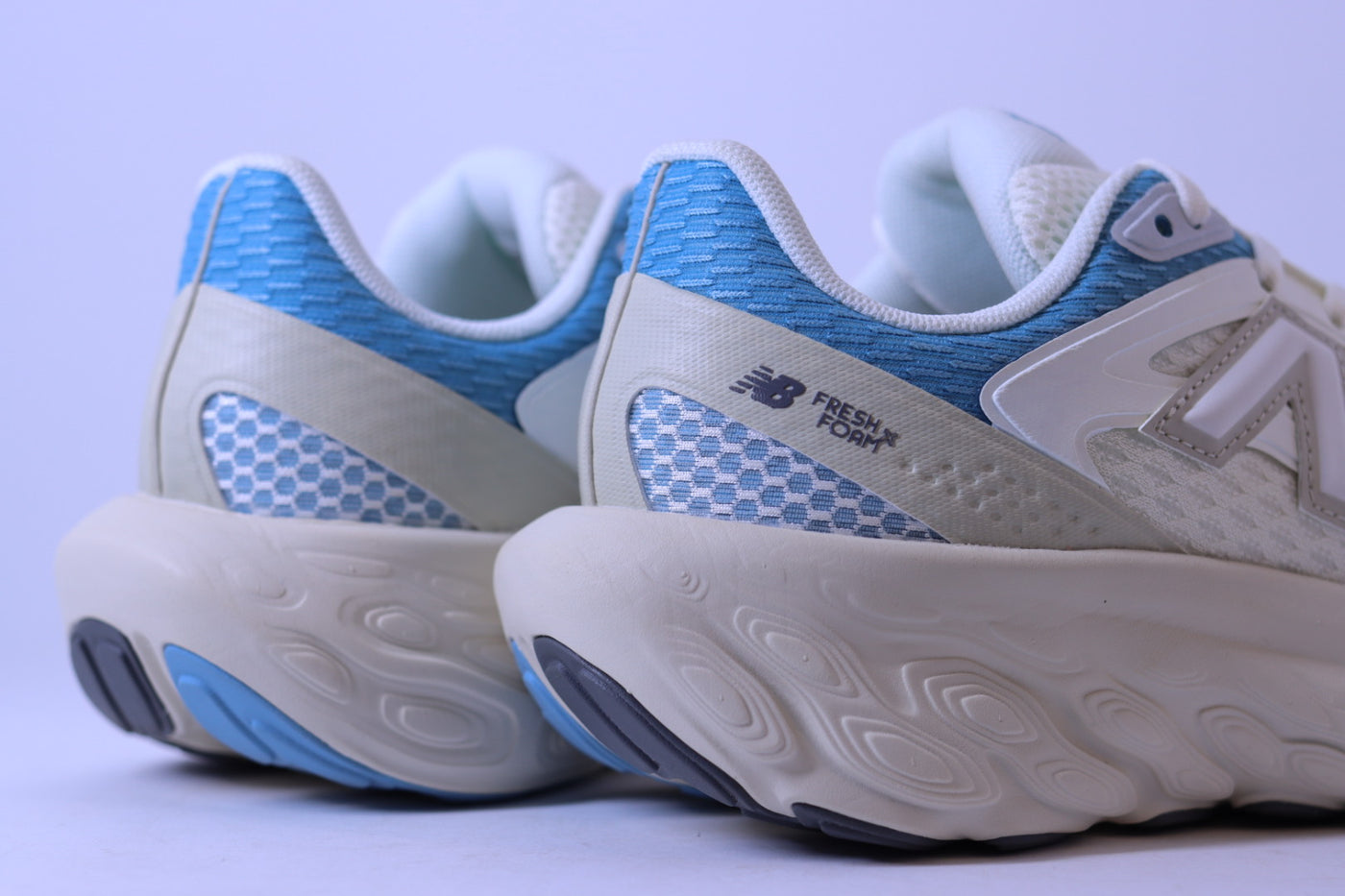 Tênis Feminino New Balance Fresh Foam Linem Still Water