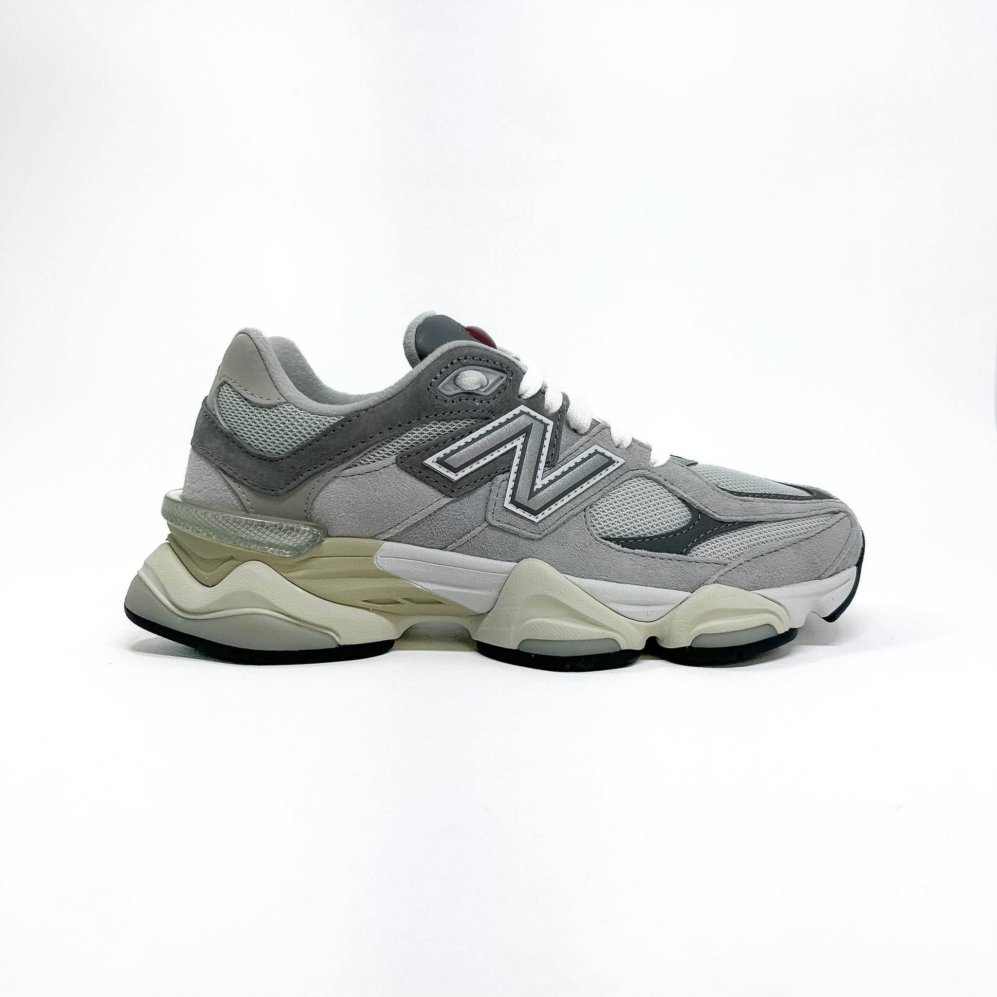 Tênis New Balance 9060 Cinza Castlerock