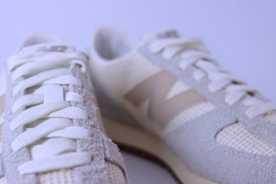 Tênis Feminino New Balance 471 Angora / Flat Taupe