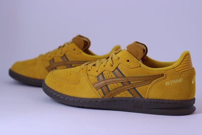 Tênis Feminino Asics SkyHand Yellow
