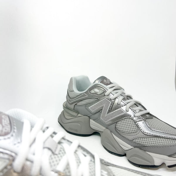 Tênis New Balance 9060 Cinza Metálico