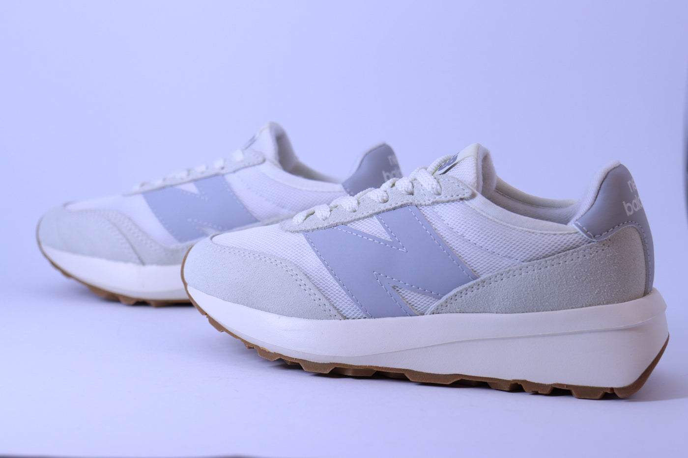 Tênis Feminino New Balance 370v1 Branco Off