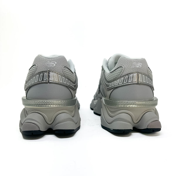 Tênis New Balance 9060 Cinza Metálico
