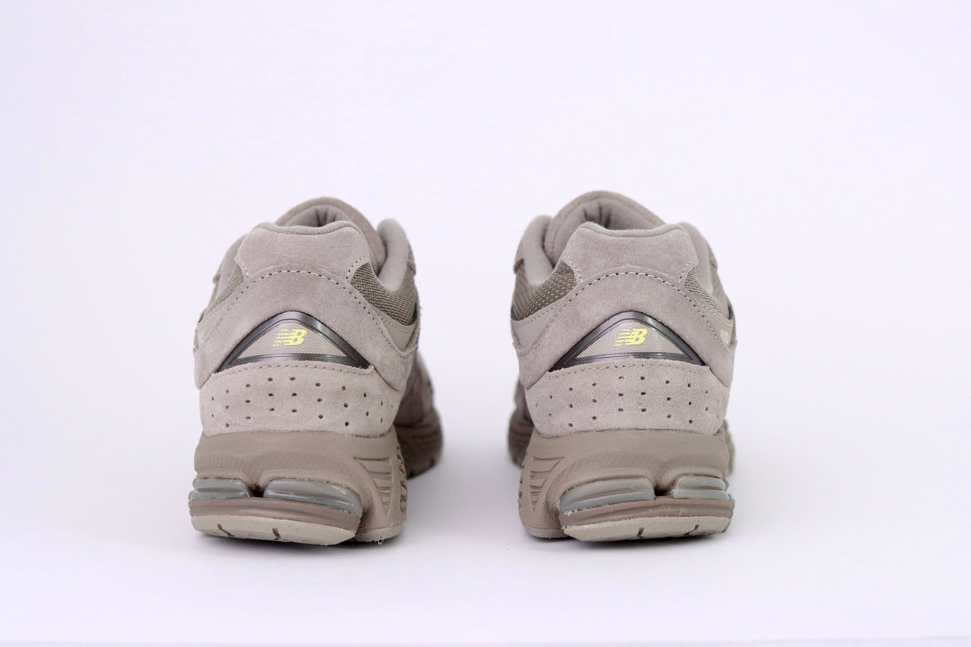 Tênis Feminino New Balance 2002R Arid Stone