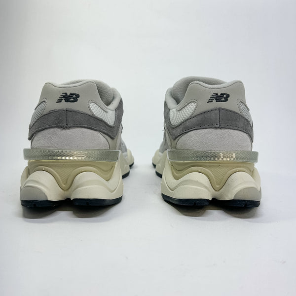 Tênis New Balance 9060 Cinza Castlerock