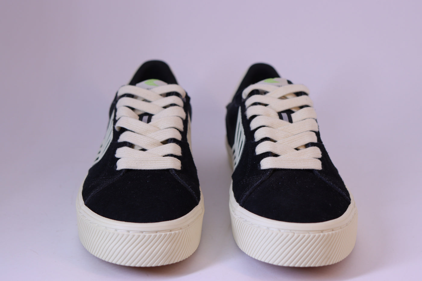 Tênis Feminino Cariuma Catiba Pro 2.0 – Black Suede