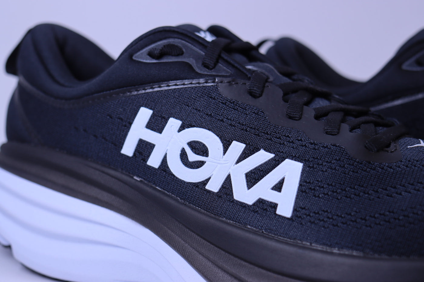 Tênis Feminino Hoka Bondi 8 Preto - – Black / White