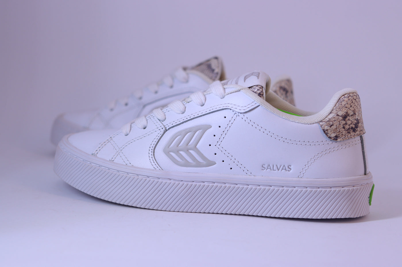 Tênis Feminino Cariuma Salvas – White Snake