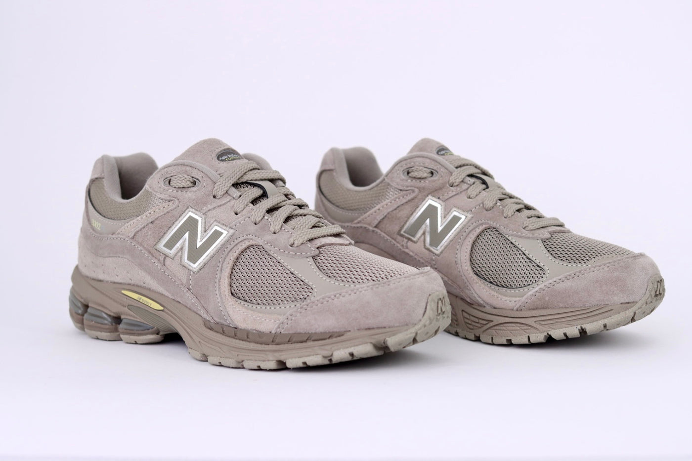 Tênis Feminino New Balance 2002R Arid Stone