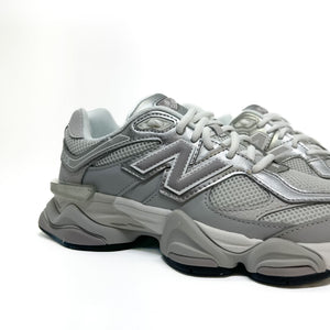 Tênis New Balance 9060 Cinza Metálico